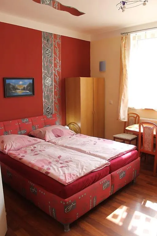 Pension Julie Πράγα Πανσιόν